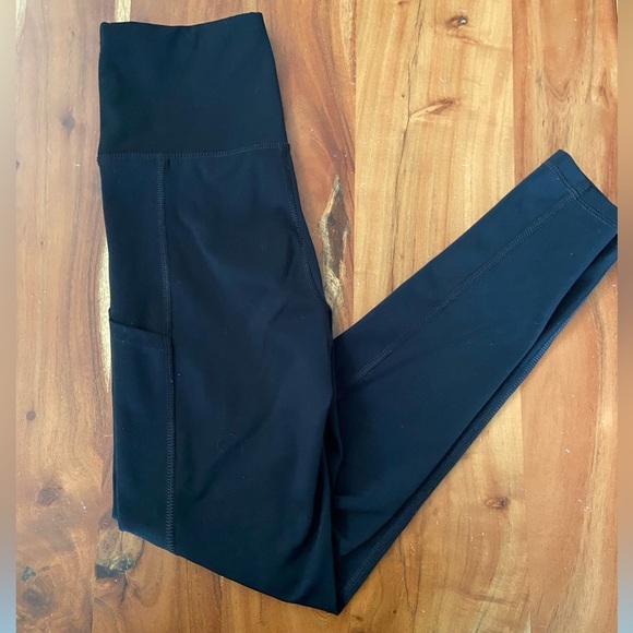 American Eagle The Everything High Waisted Black Pocket Leggings - Picture 4 of 6